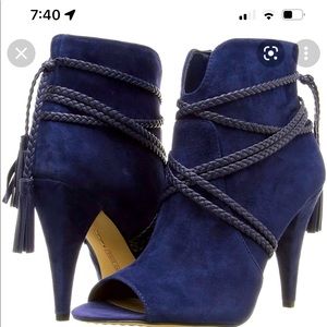 Vince Camuto Astan Suede Bootie size 8.5 NWT